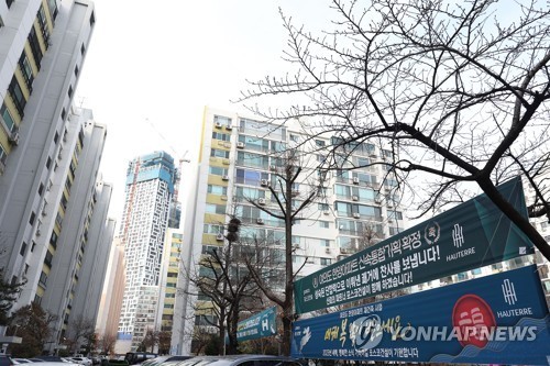 지난 1월 19일 서울시가 여의도 한양아파트 신속통합기획안을 확정했다. 사진은 지난 1월 19일 오후 여의도 한양아파트 모습. (사진=연합뉴스)