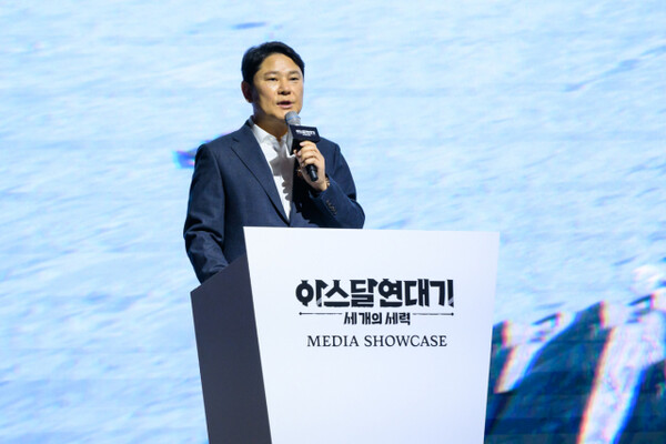 권영식 넷마블 대표가 15일 서울 구로구 넷마블 지타워에서 열린 ‘이스달 연대기: 세 개의 세력’ 쇼케이스에서 환영사를 하고 있다. 사진제공=넷마블