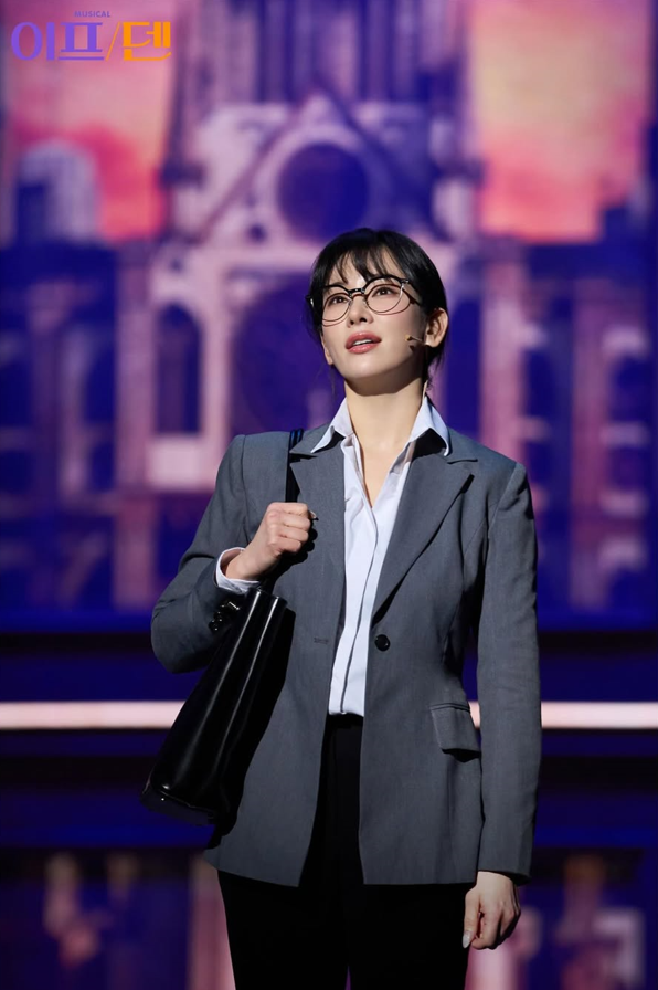 뮤지컬 배우 '정선아', 변함없는 인기···디시트렌드 1위